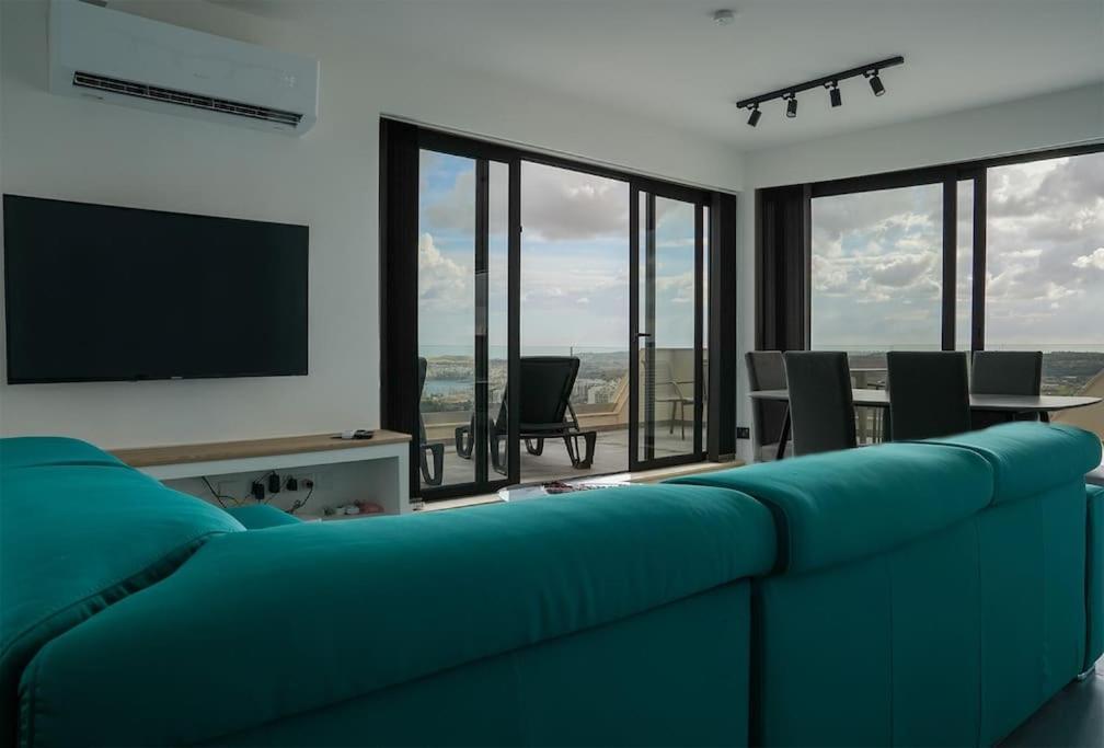 Lux Sea&Country Views With Pool Lägenhet Mellieħa Exteriör bild